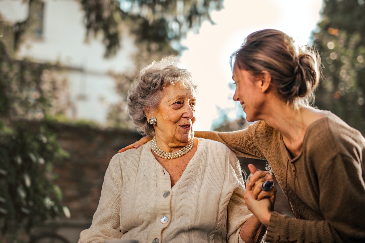 Żywienie osób starszych i schorowanych – jakie preparaty stosować?